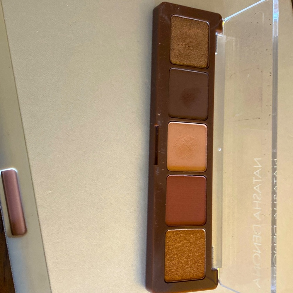 Natasha Denona Alloy Pallete - NEW elevate your eyes with this sunning palette
